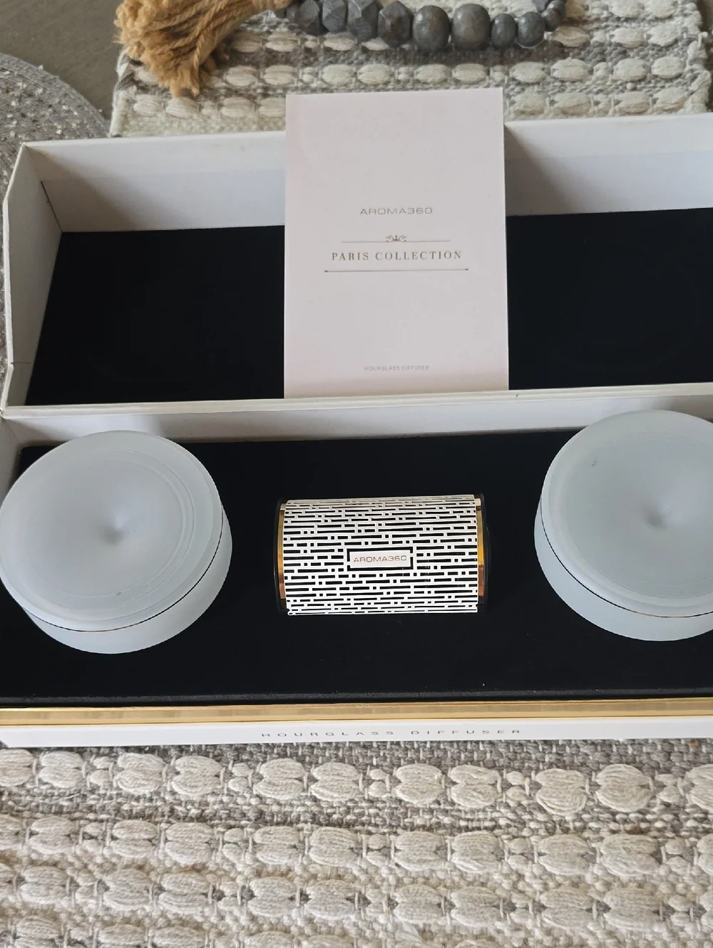 Aroma 360. Paris Collection White & Gold Diffuser Set